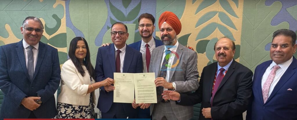 Diputats britànics proposen fer un aeroport al Pakistan 10 Al·leguen que busquen facilitar els viatges pels seus electors de la comunitat britànica pakistanesa. Diputats britànics proposen fer un aeroport al Pakistan