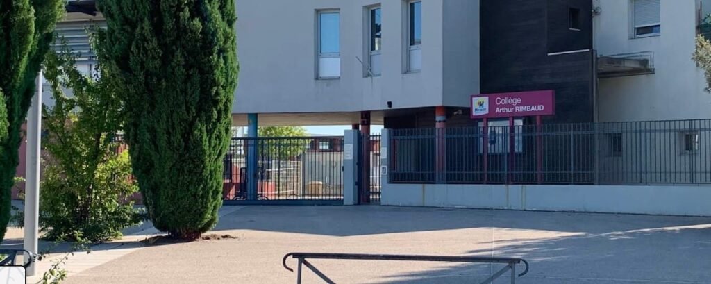 Apallissada a Montpellier per vestir i viure com una europea