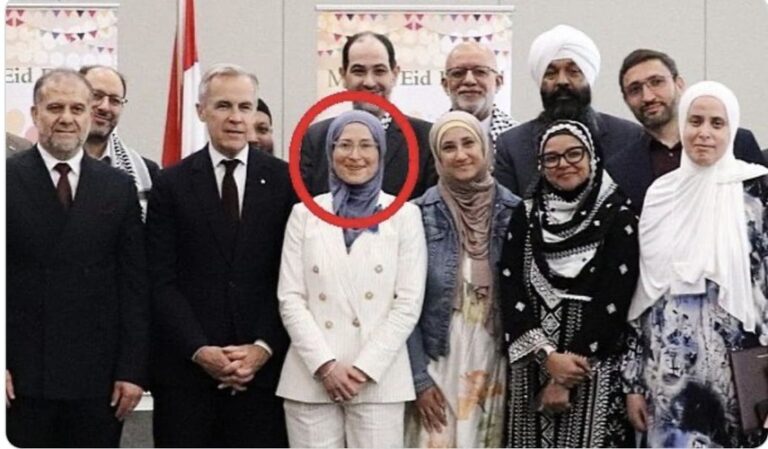 Una asesora del gobierno de Canadá reclama salas de oración musulmanas en las oficinas federales