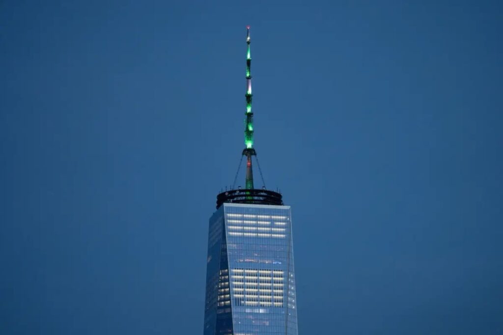 Nueva York ilumina de verde el One World Trade Center en homenaje al islam