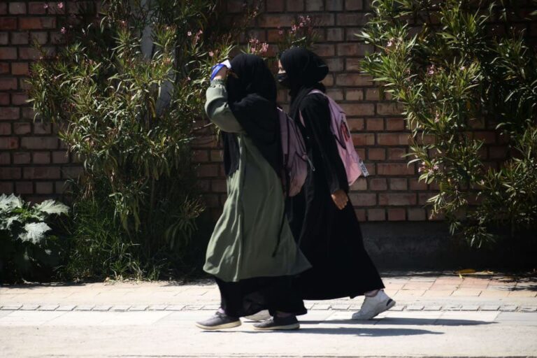 MiniMuslim Camp introduce la segregación religiosa en la oferta de colonias en Cataluña 3 El proyecto, dirigido a niños musulmanes de 6 a 12 años, combina actividades lúdicas con formación religiosa en un entorno cerrado vetado a los no musulmanes. Francia cierra una escuela coránica clandestina camuflada en una tienda en desuso