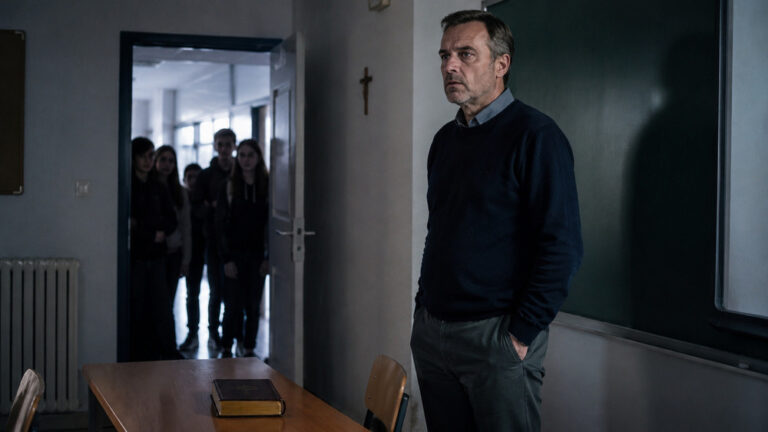 Un profesor belga convertido del islam en el catolicismo denuncia amenazas de sus alumnos musulmanes
