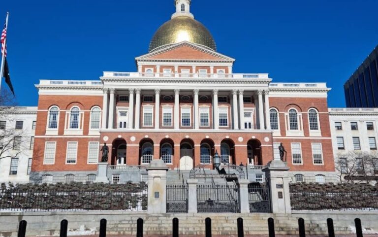 Massachusetts impulsa una comissió perquè els musulmans proposin lleis i funcionaris del seu gust
